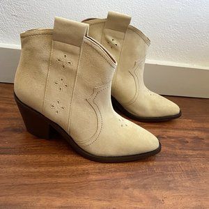 PRICE DROP!! Balzac Paris Suede "Phenom" Cowboy Boots BRAND NEW sz 41 in Sand